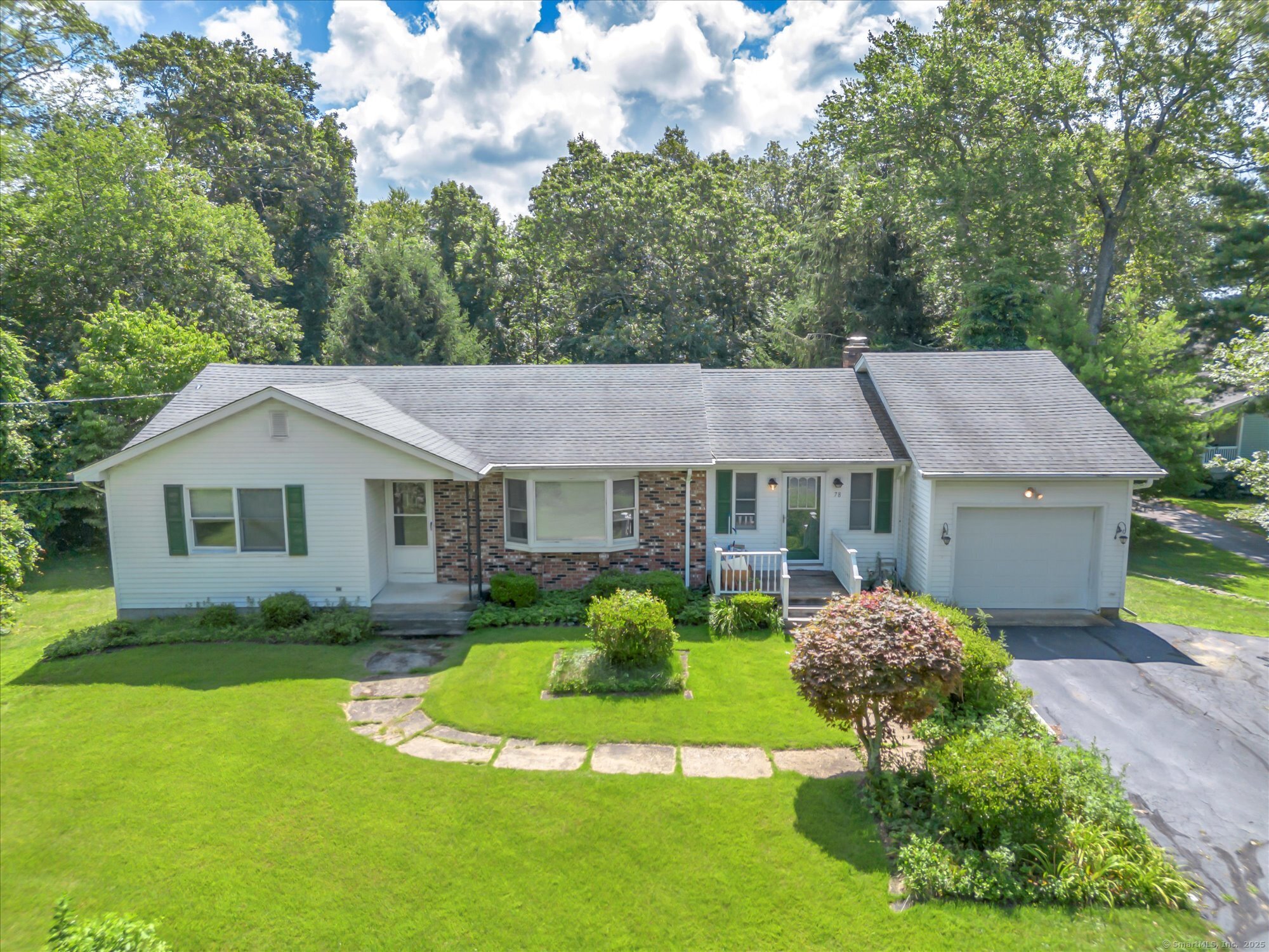 Ledyard, Connecticut 06339, United States, 3 Bedrooms Bedrooms, ,2 BathroomsBathrooms,Residential,Active,174379