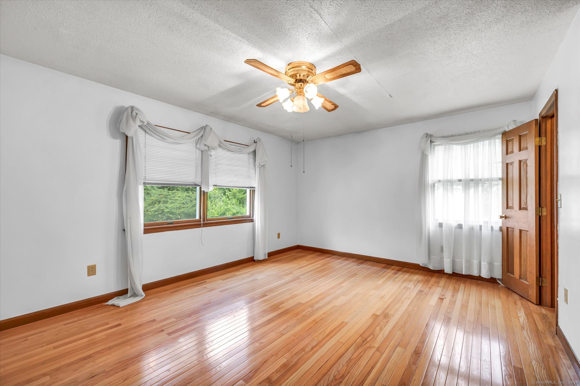 Ledyard, Connecticut 06339, United States, 3 Bedrooms Bedrooms, ,2 BathroomsBathrooms,Residential,Active,174379