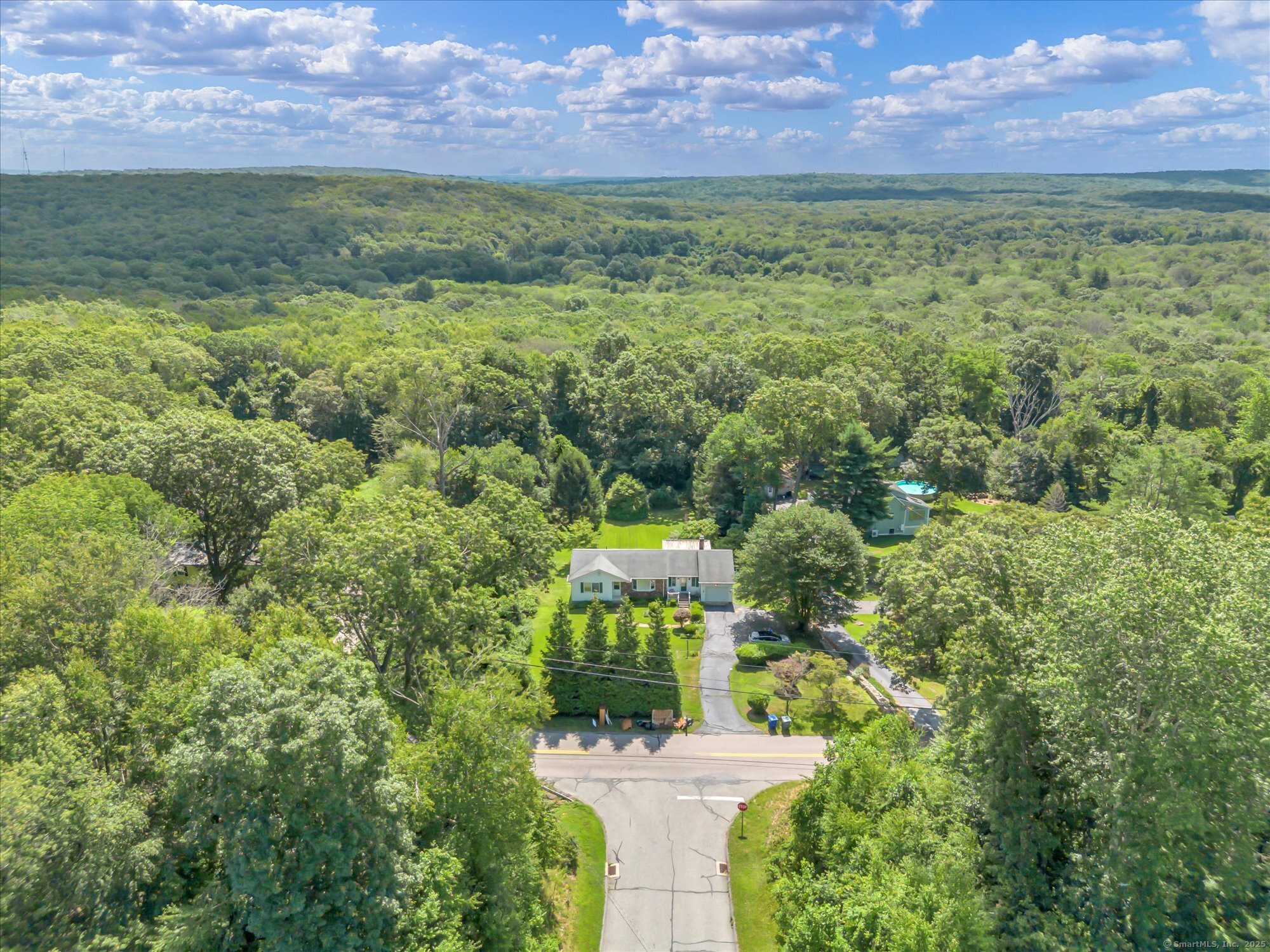 Ledyard, Connecticut 06339, United States, 3 Bedrooms Bedrooms, ,2 BathroomsBathrooms,Residential,Active,174379