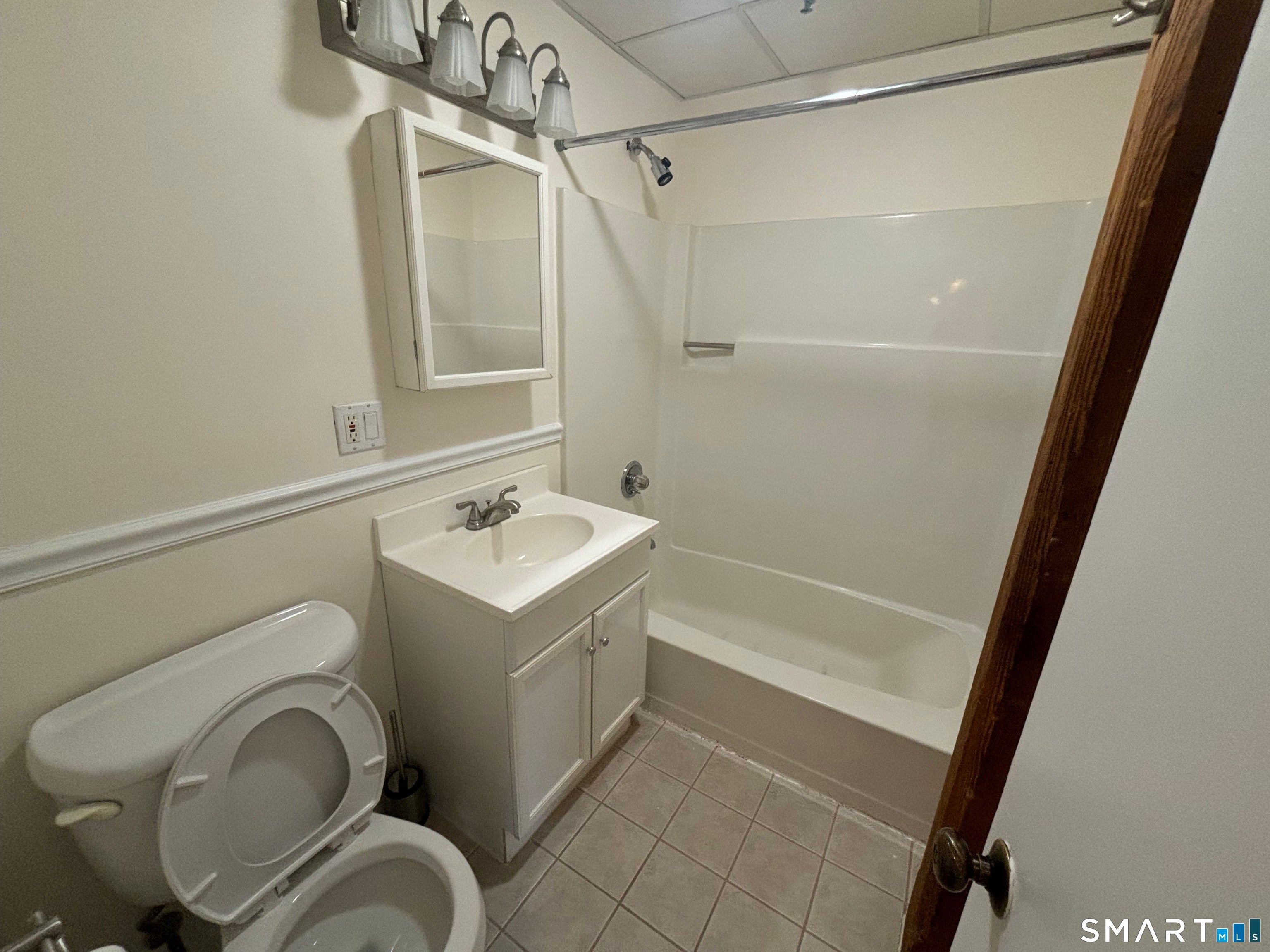 222 Williams Street East 407