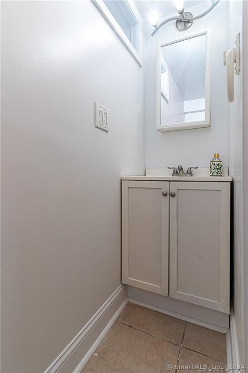 1075 Chopsey Hill Road, Bridgeport, Connecticut image 21