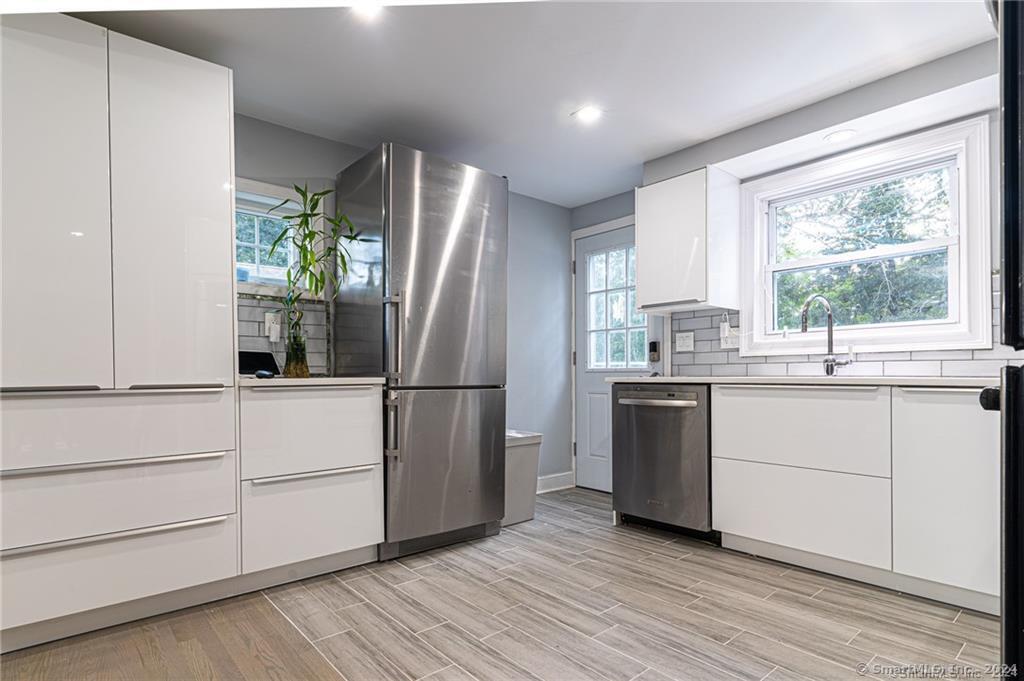 1075 Chopsey Hill Road, Bridgeport, Connecticut image 6