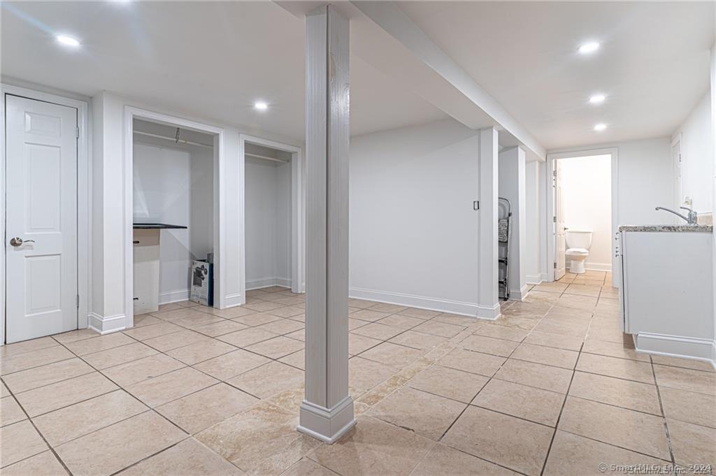 1075 Chopsey Hill Road, Bridgeport, Connecticut image 17