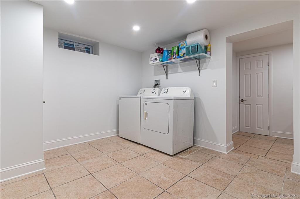 1075 Chopsey Hill Road, Bridgeport, Connecticut image 18