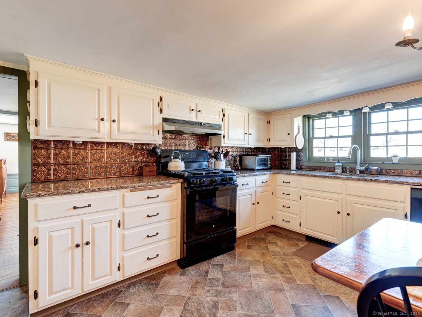 114 Elm Street, Windsor Locks, Connecticut image 3