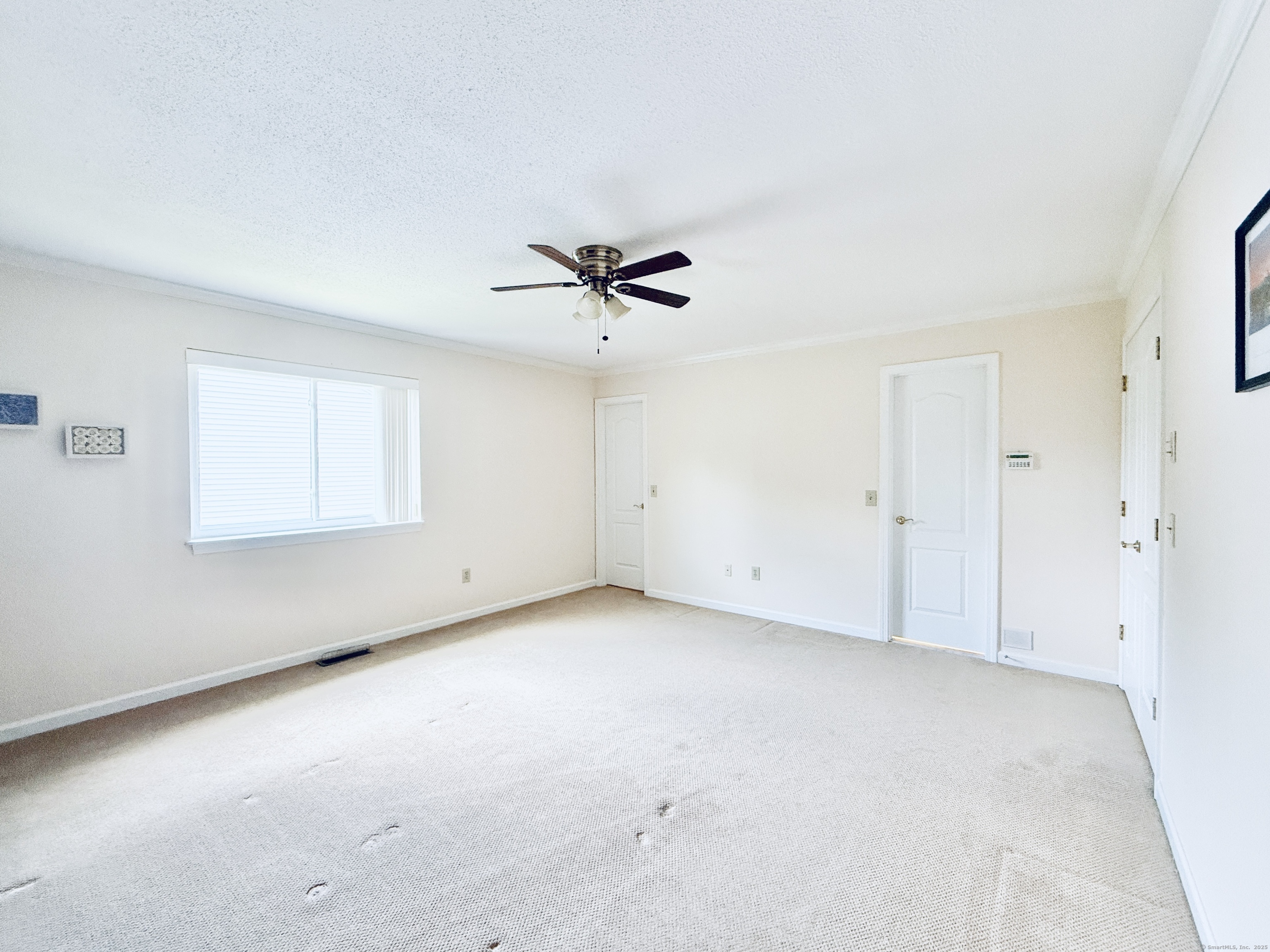 Danbury, Connecticut 06810, United States, 2 Bedrooms Bedrooms, ,2 BathroomsBathrooms,Residential,Active,162627