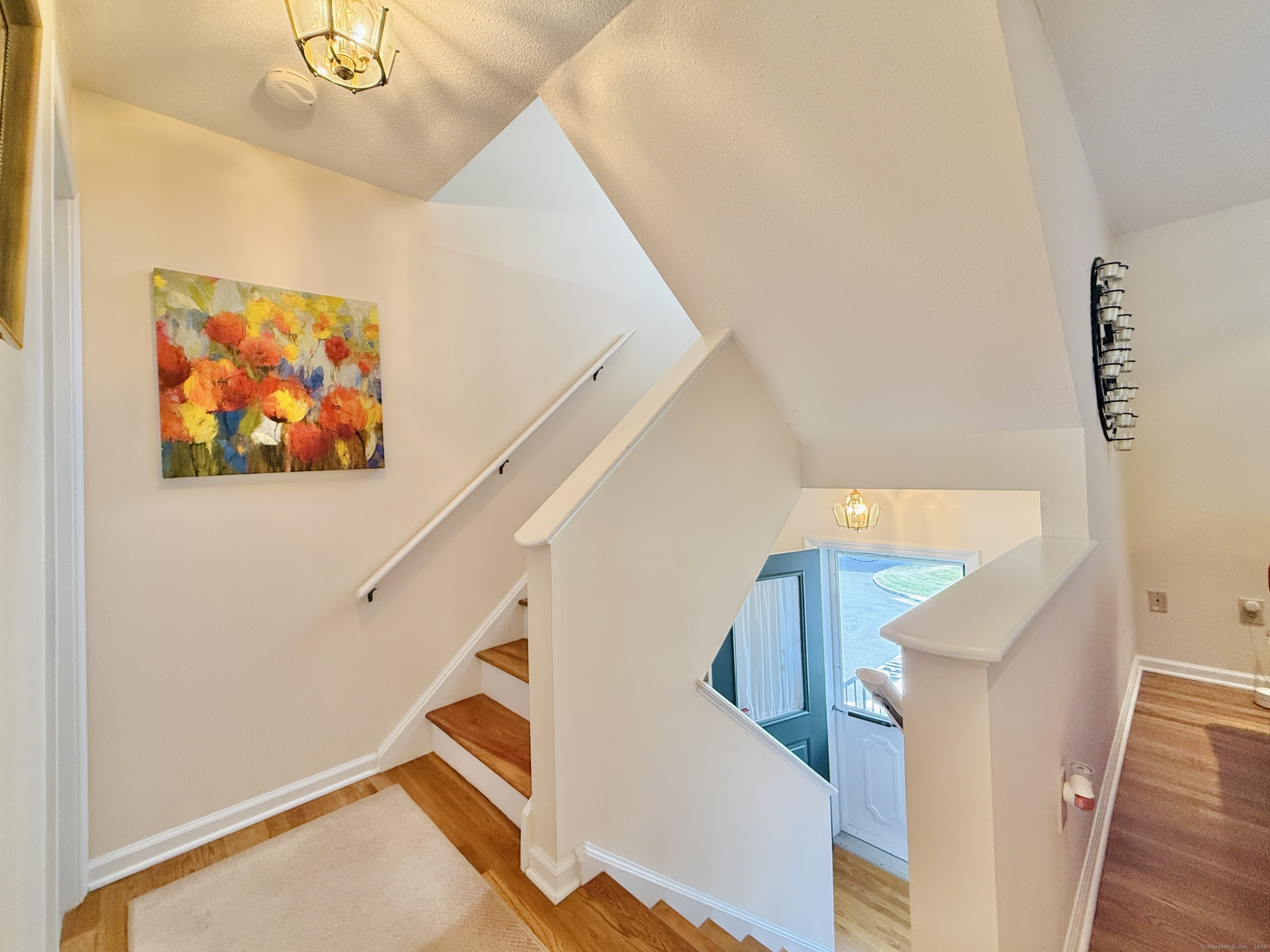 Danbury, Connecticut 06810, United States, 2 Bedrooms Bedrooms, ,2 BathroomsBathrooms,Residential,Active,162627