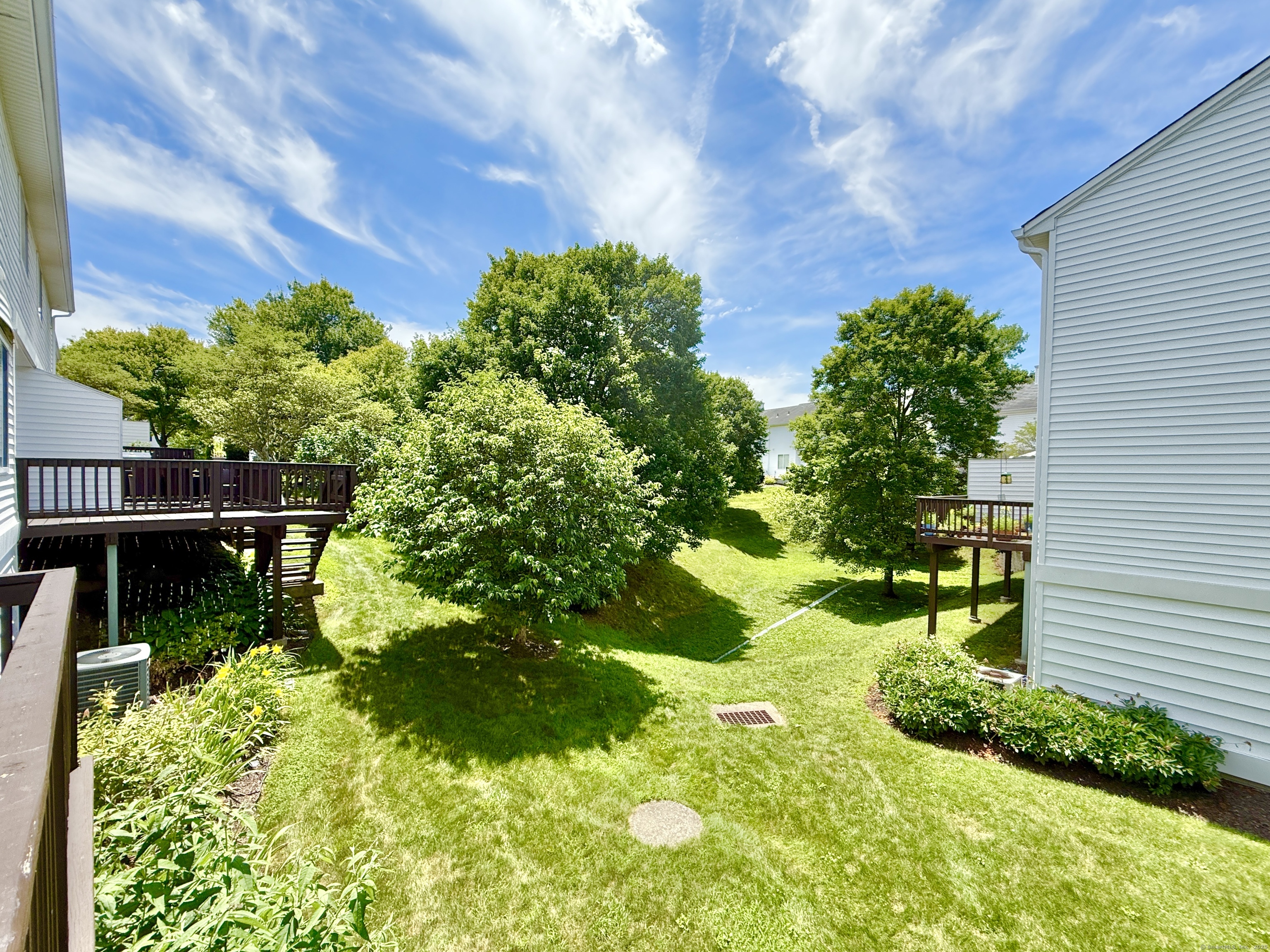 Danbury, Connecticut 06810, United States, 2 Bedrooms Bedrooms, ,2 BathroomsBathrooms,Residential,Active,162627