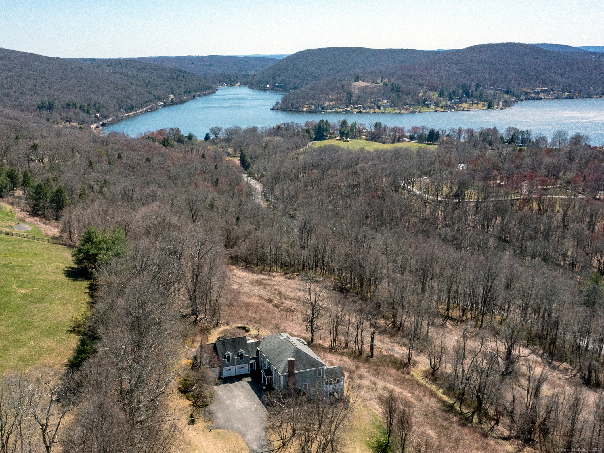 Rental Property at Lake Road, Warren, Connecticut - Bedrooms: 5 
Bathrooms: 5.5 
Rooms: 11  - $14,000 MO.