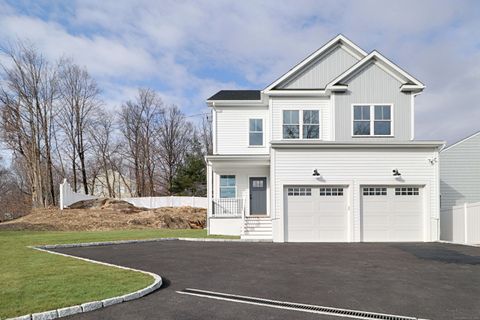 52 Deerfield Street Fairfield CT 06825