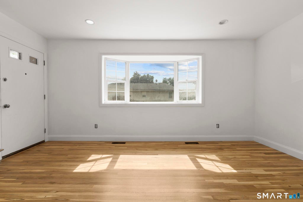 Photo of 4 Van Buskirk Avenue, Stamford, CT 06902 (MLS # 24206089)