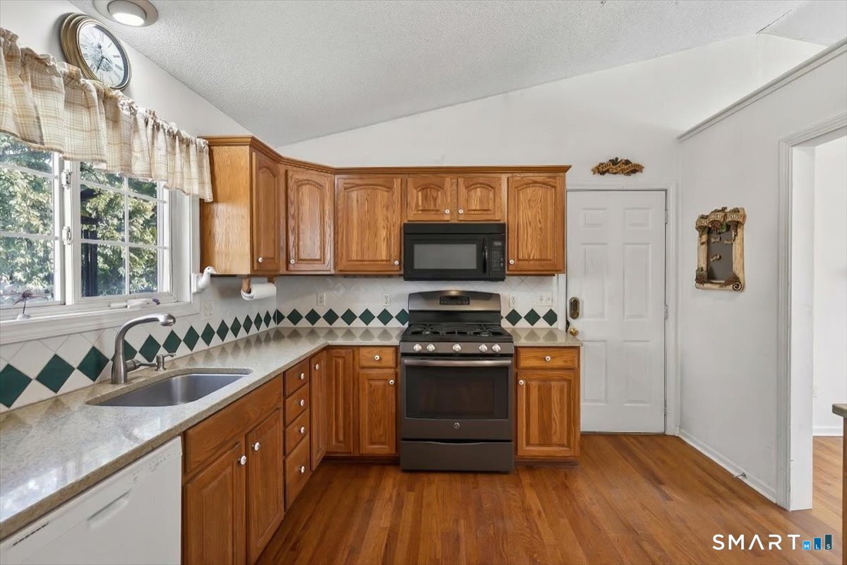 15 Cinnamon Ridge Drive