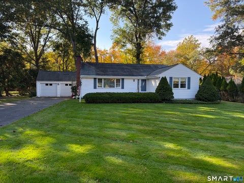 Photo of 14 Barn Hill Road, Bloomfield, CT 06002 (MLS # 24215079)