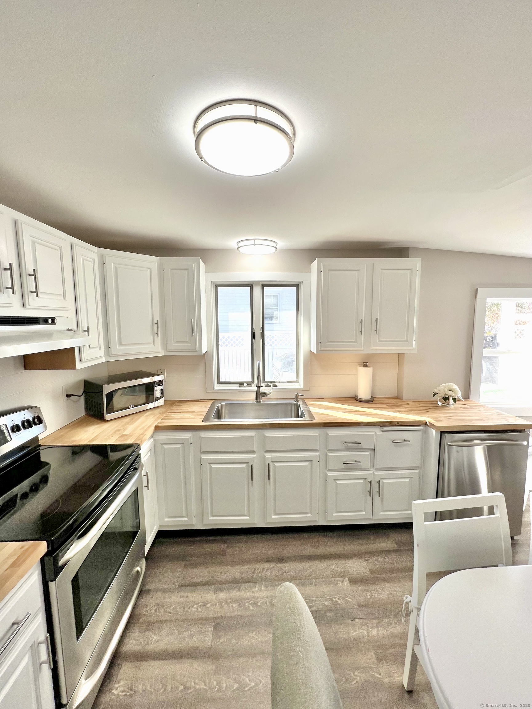 35 Hammock Parkway, Clinton, Connecticut image 3