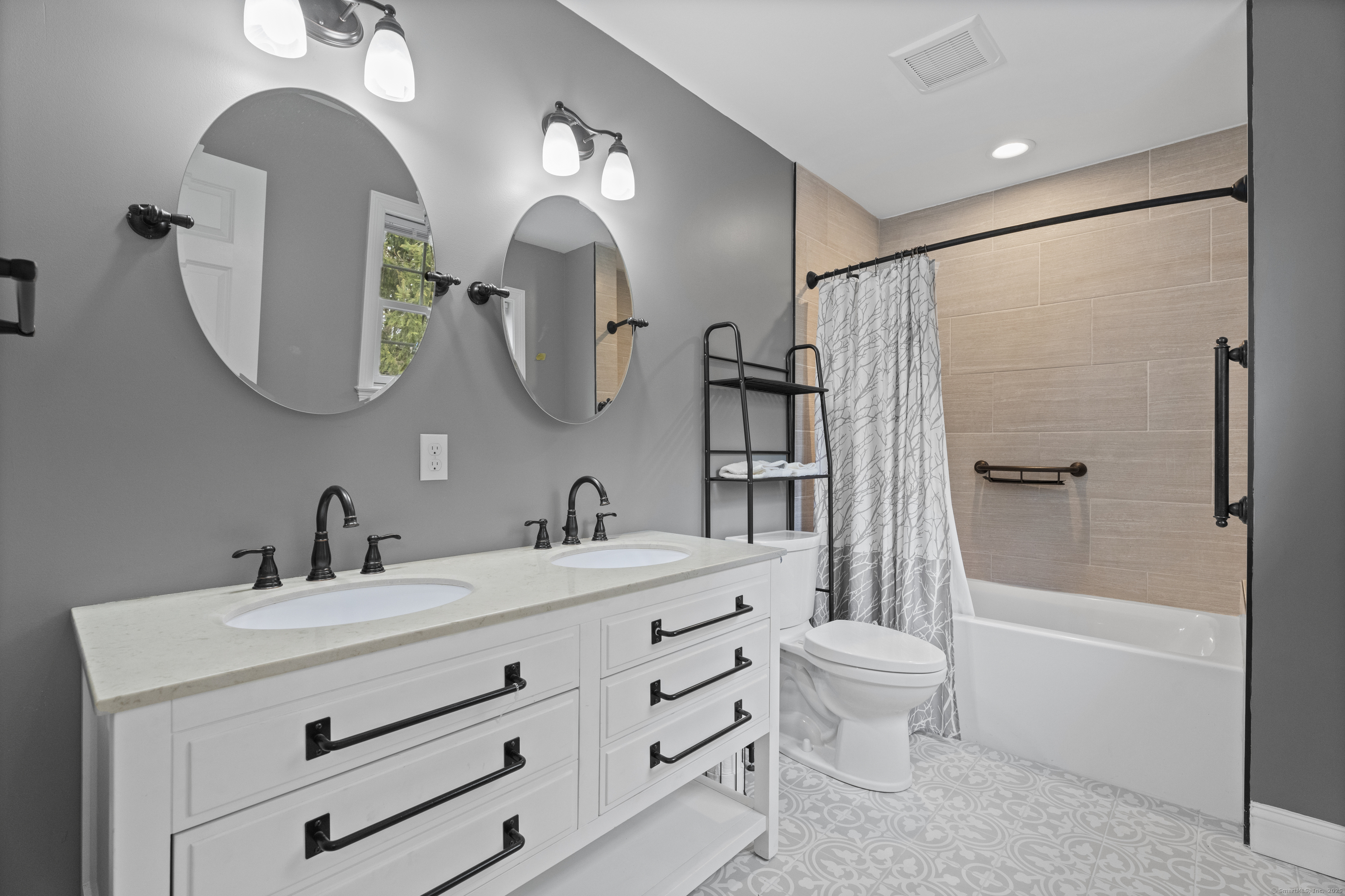 1470 Sylvan Avenue, Trumbull, Connecticut image 35