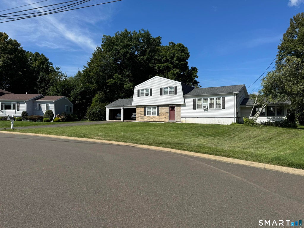 Photo of 5 Rolling Lane, Norwalk, CT 06851 (MLS # 24205777)