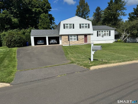 Photo of 5 Rolling Lane, Norwalk, CT 06851 (MLS # 24205777)