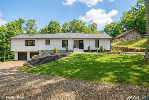 4 Windy Woods Circle Newtown CT 06470