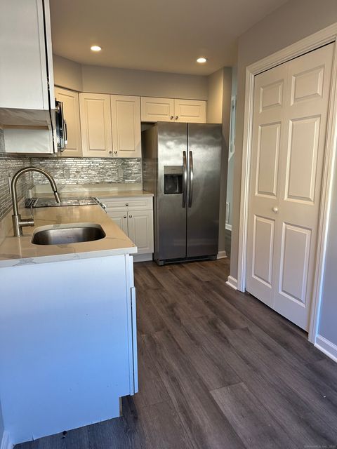Tiny photo for 13 Deer Run #13, Bethel, CT 06801 (MLS # 24135417)