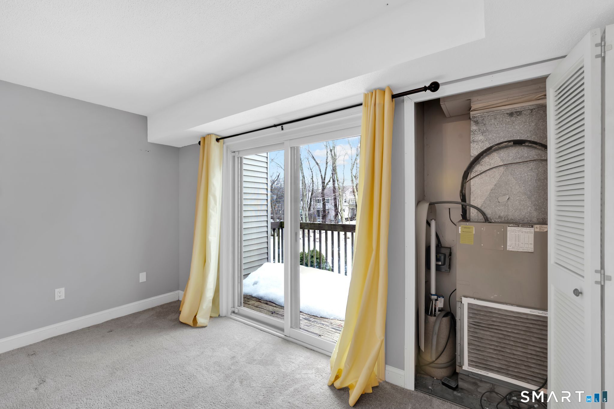 1011 Twin Circle Drive 1011