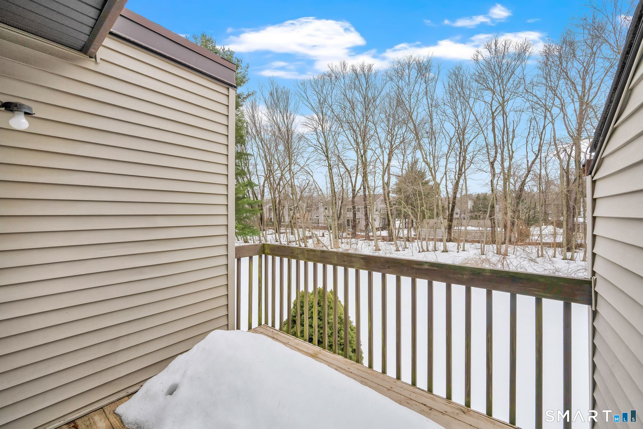 1011 Twin Circle Drive 1011