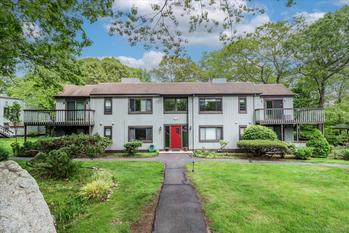 Photo 1 of Harbour Village Vlg, Branford, Connecticut, $372,500, Web #: 24092942