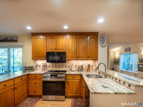 Tiny photo for 12 Edgewood Court #12, Simsbury, CT 06070 (MLS # 24213016)