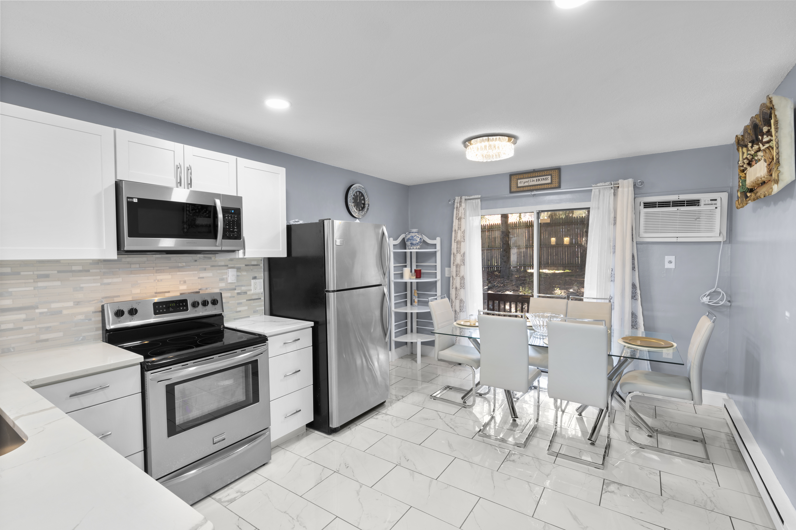 89 Coleman Street APT 213