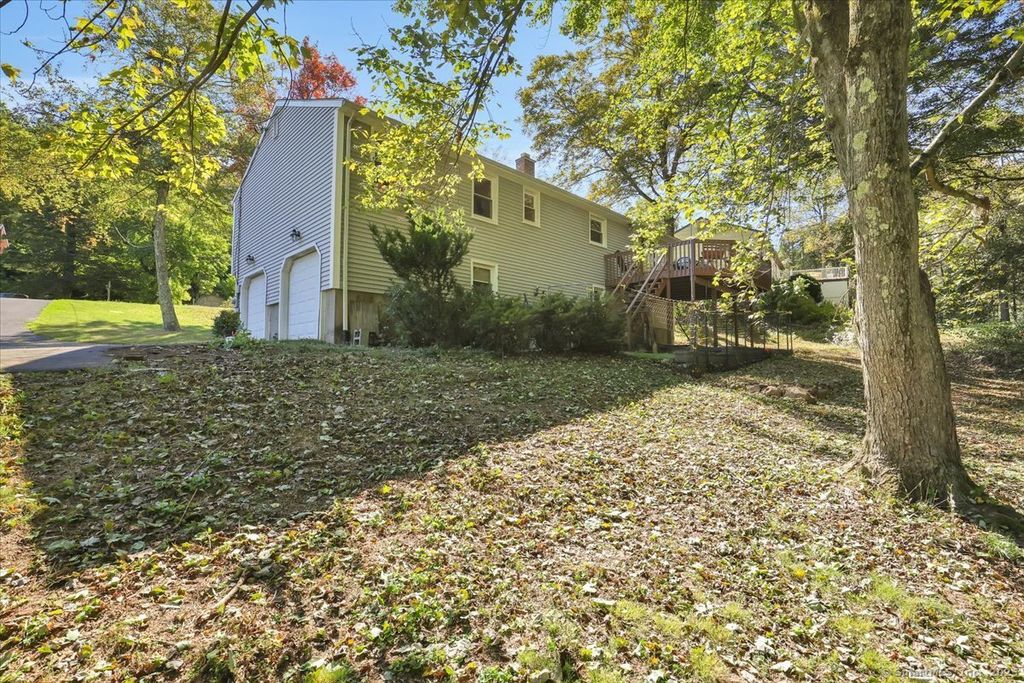 Photo of 142 Eramo Terrace, Hamden, CT 06518 (MLS # 24130833)
