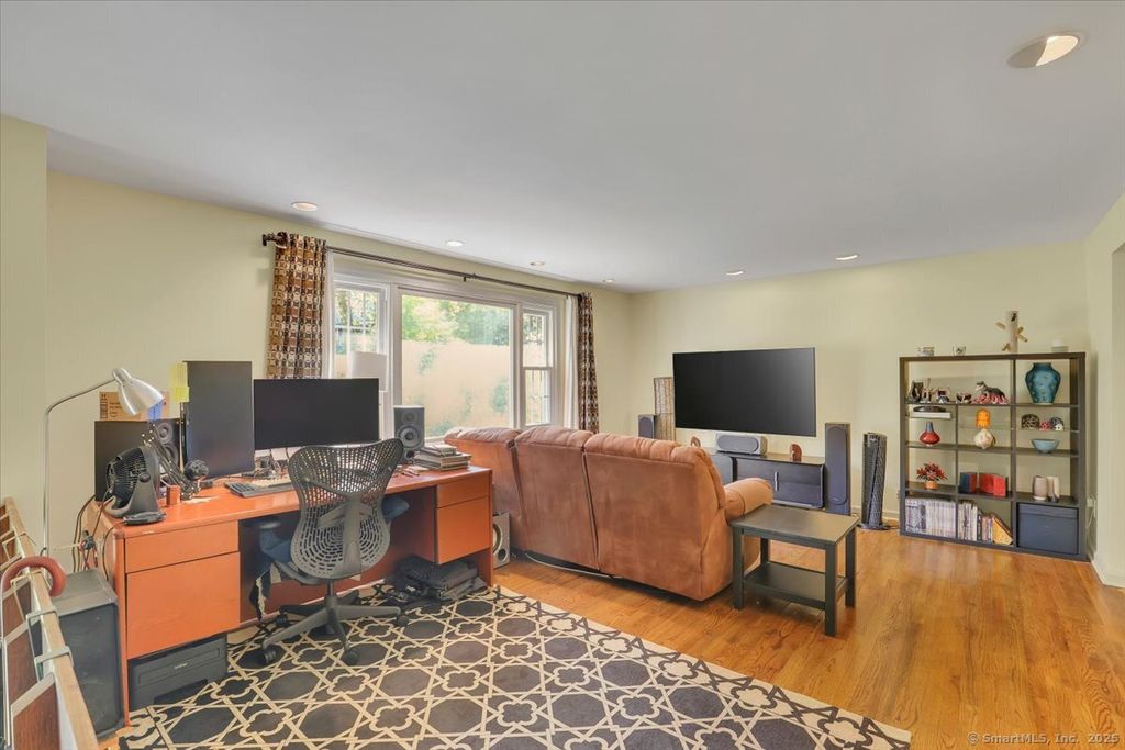 Photo of 142 Eramo Terrace, Hamden, CT 06518 (MLS # 24130833)