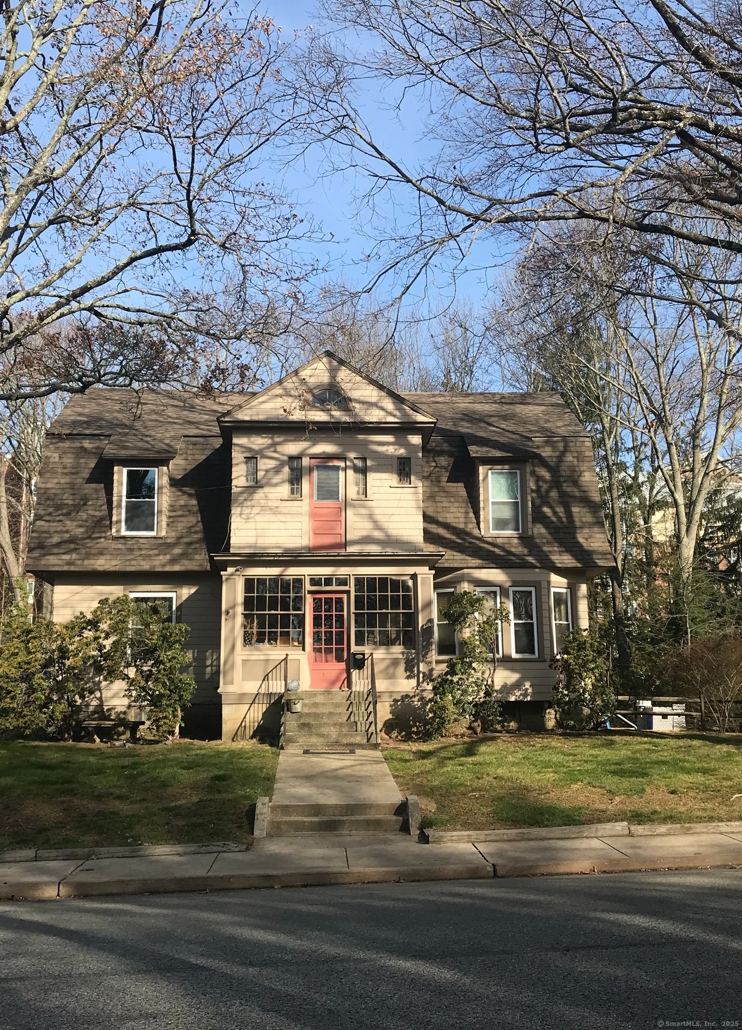 Prospect Street, Windham, Connecticut - 4 Bedrooms  
2 Bathrooms  
7 Rooms - 