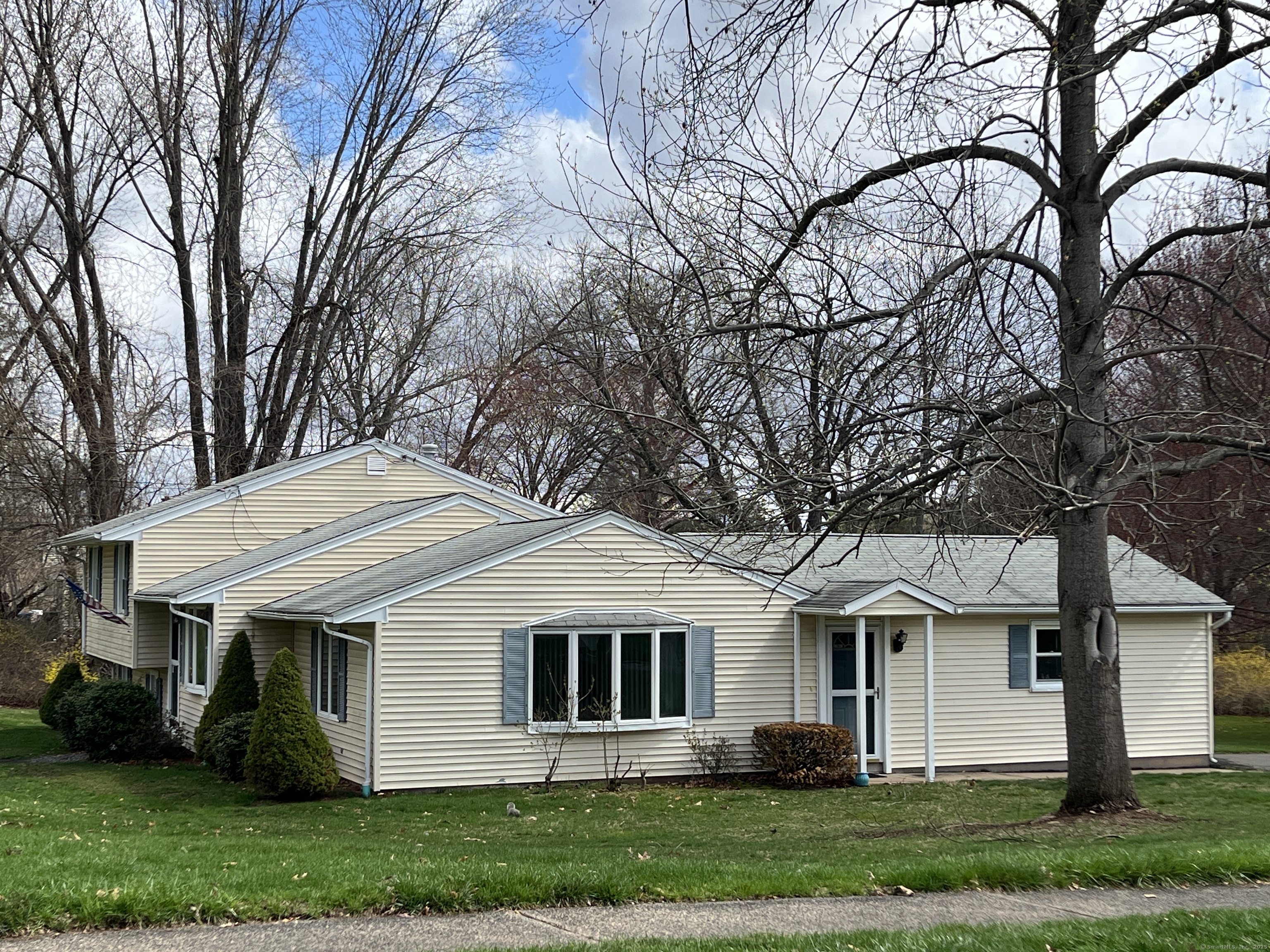13 Reene Lane, Wallingford, Connecticut image 3