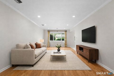 Photo of 132 Southport Woods Drive #132, Fairfield, CT 06890 (MLS # 24166193)