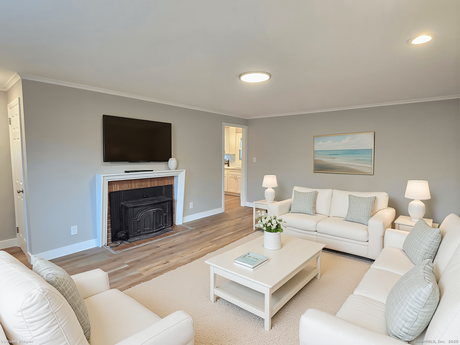 Windsor, Connecticut 06095, United States, 3 Bedrooms Bedrooms, ,2 BathroomsBathrooms,Residential,Active,251063