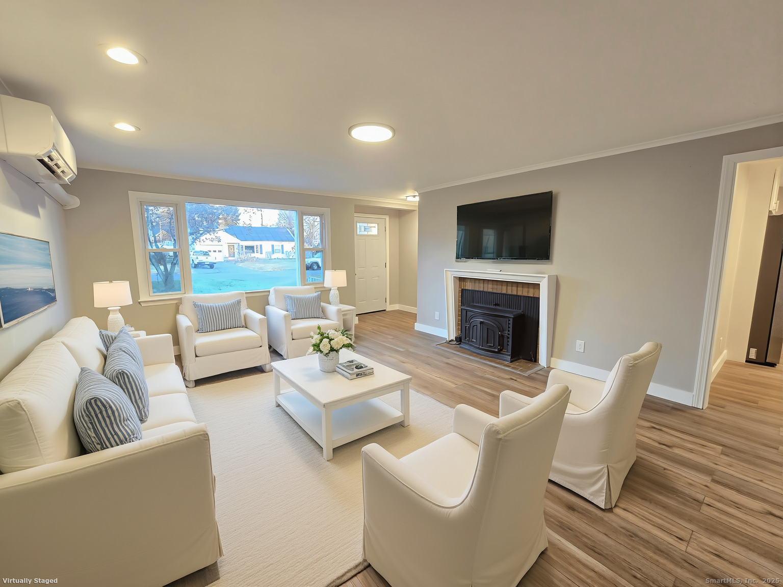 Windsor, Connecticut 06095, United States, 3 Bedrooms Bedrooms, ,2 BathroomsBathrooms,Residential,Active,251063