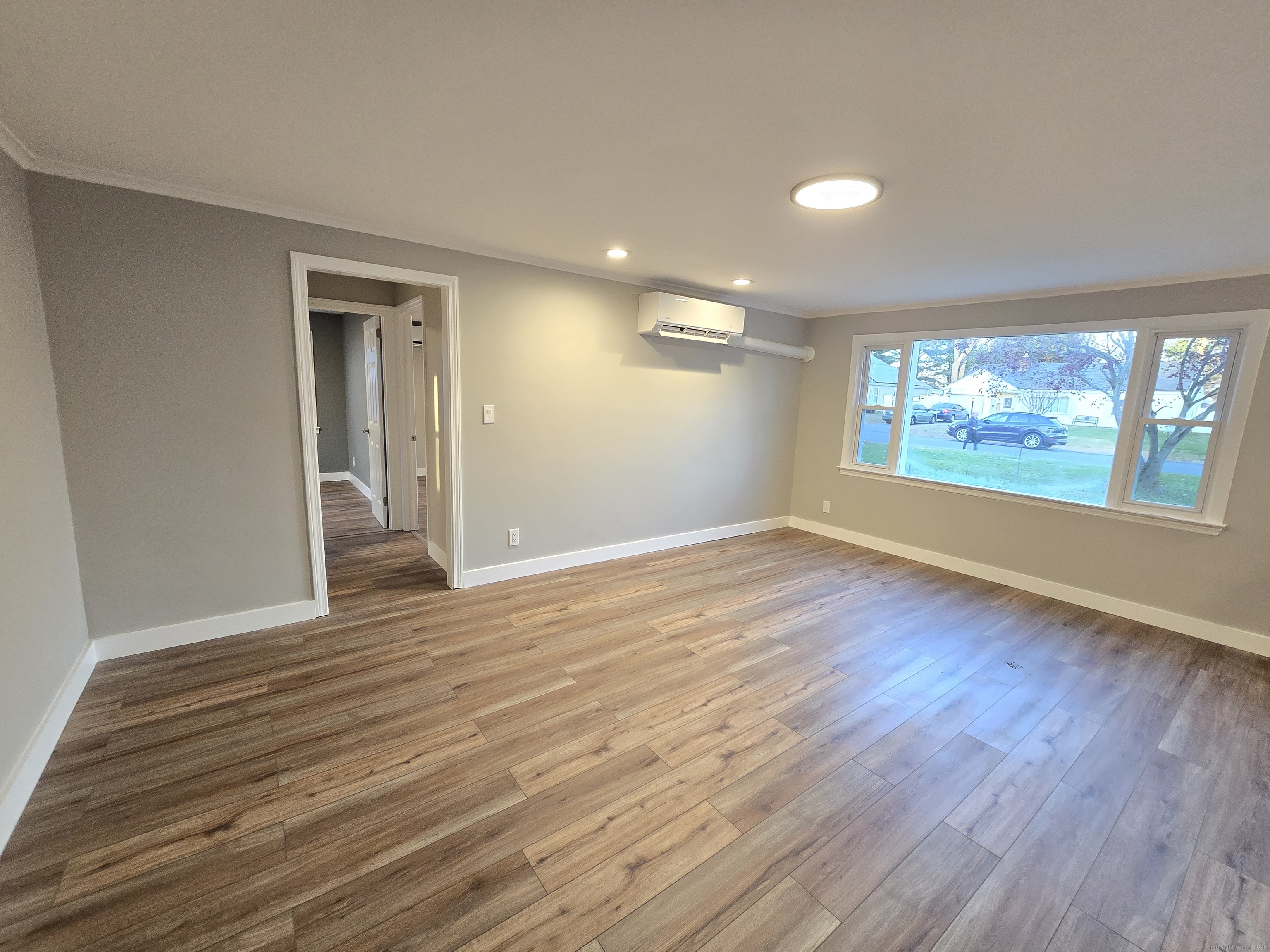 Windsor, Connecticut 06095, United States, 3 Bedrooms Bedrooms, ,2 BathroomsBathrooms,Residential,Active,251063