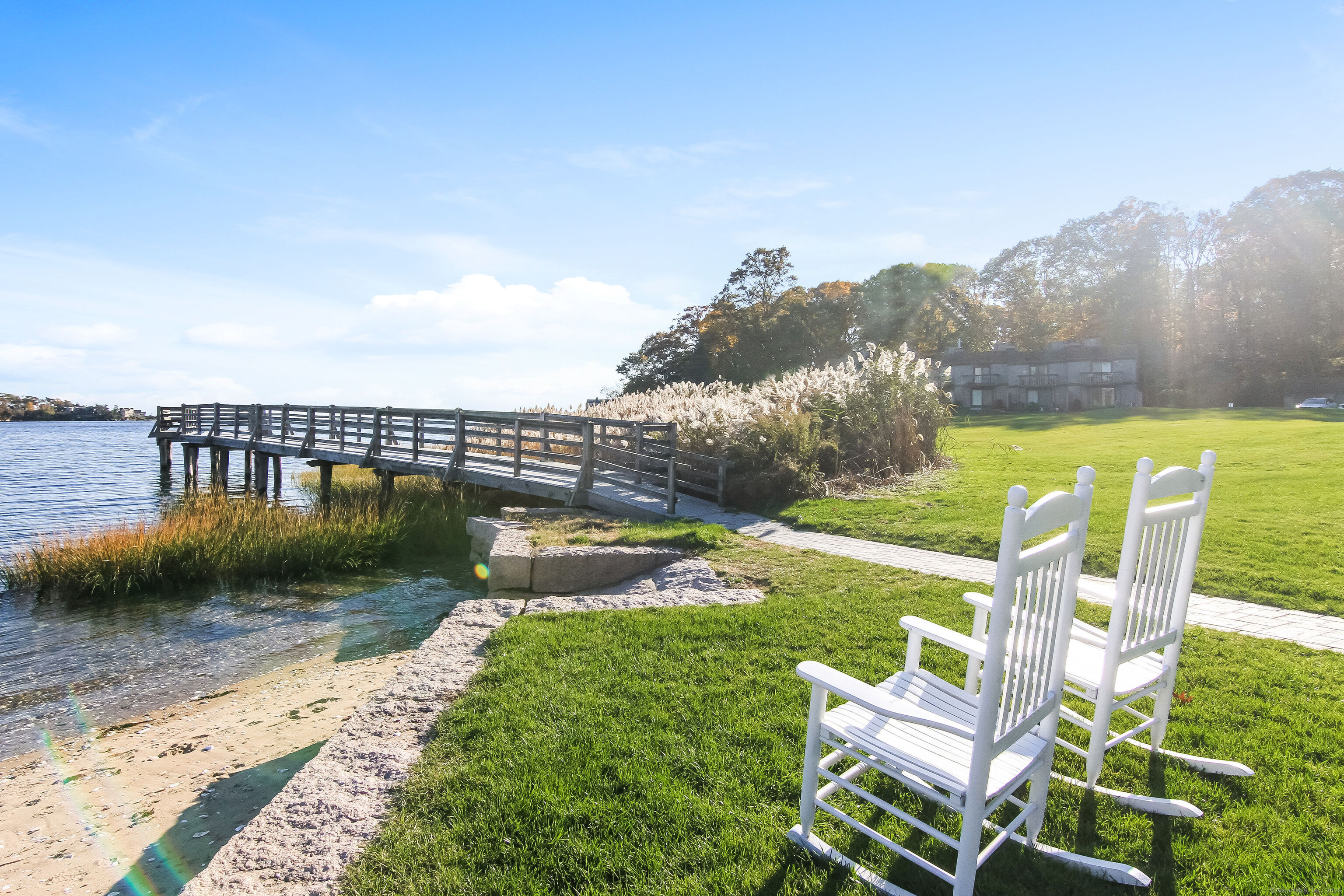 11 Harbour Village B