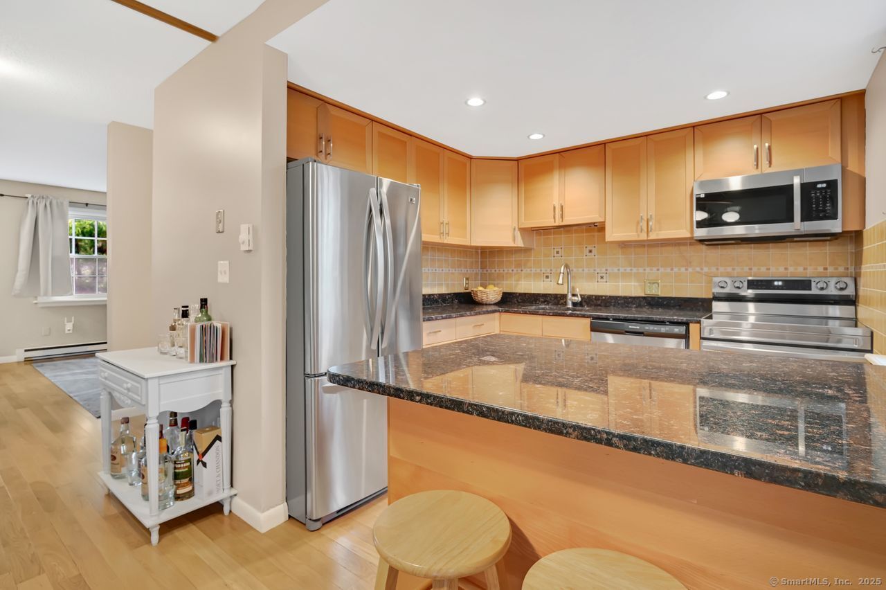 1 Abbott Road #11, Ellington, Connecticut image 11