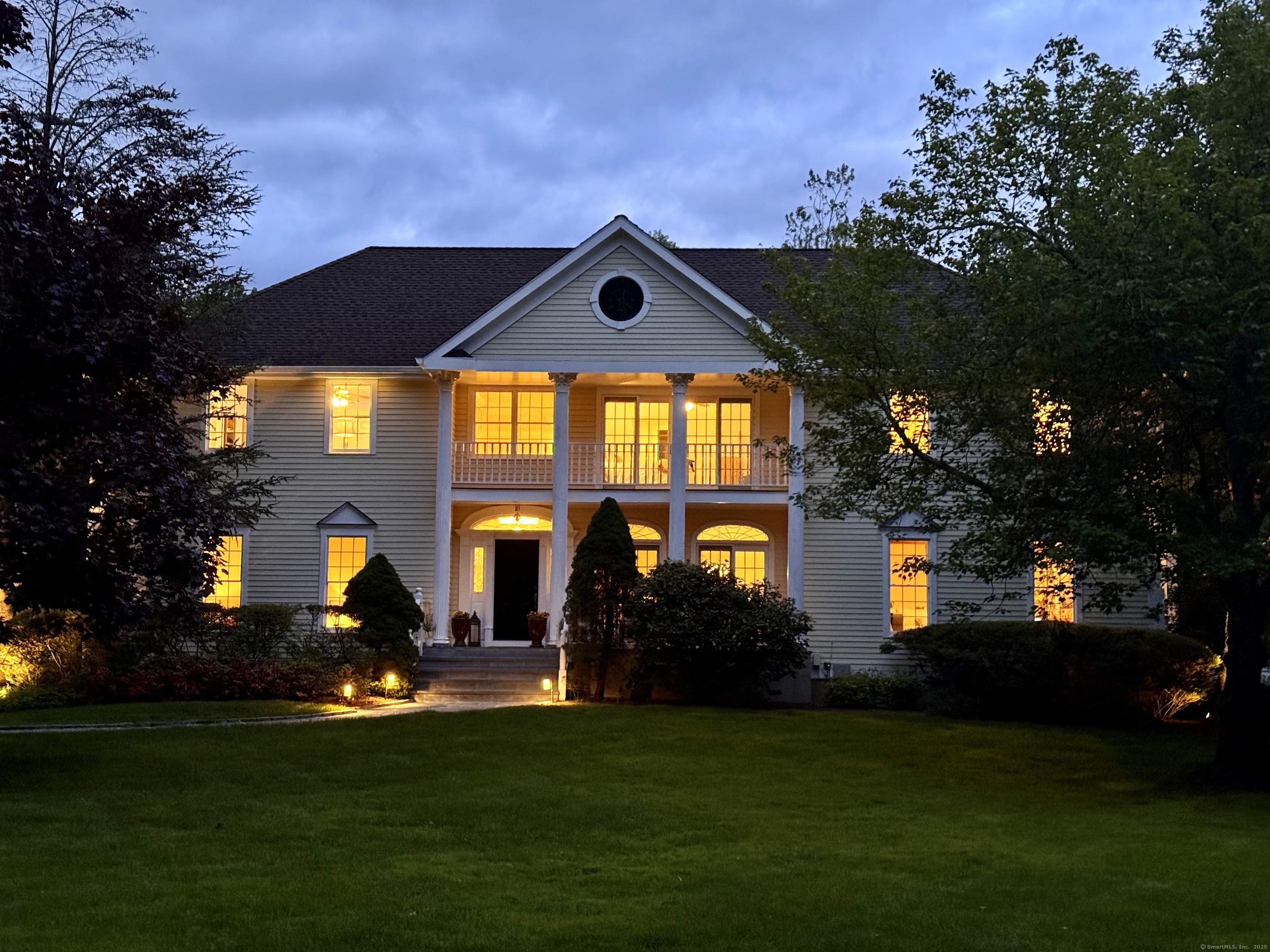 10 Woods End Drive