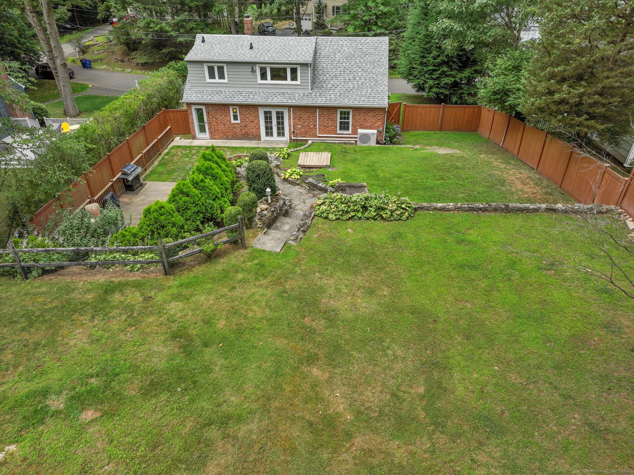 Norwalk, Connecticut 06854, United States, 3 Bedrooms Bedrooms, ,2 BathroomsBathrooms,Residential,Active,166490