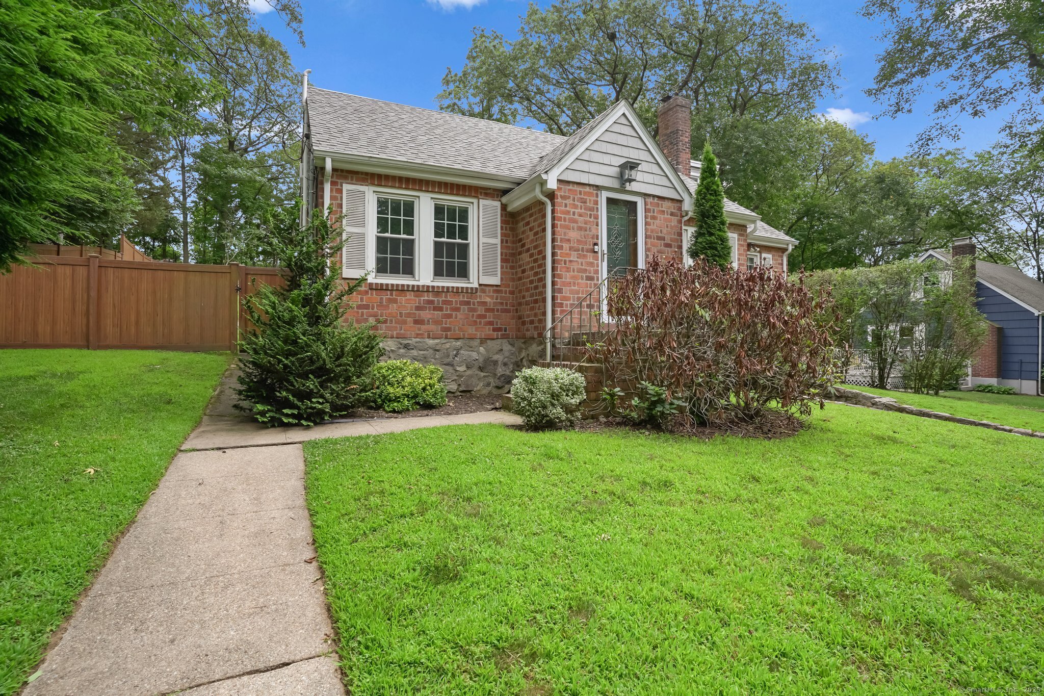 Norwalk, Connecticut 06854, United States, 3 Bedrooms Bedrooms, ,2 BathroomsBathrooms,Residential,Active,166490