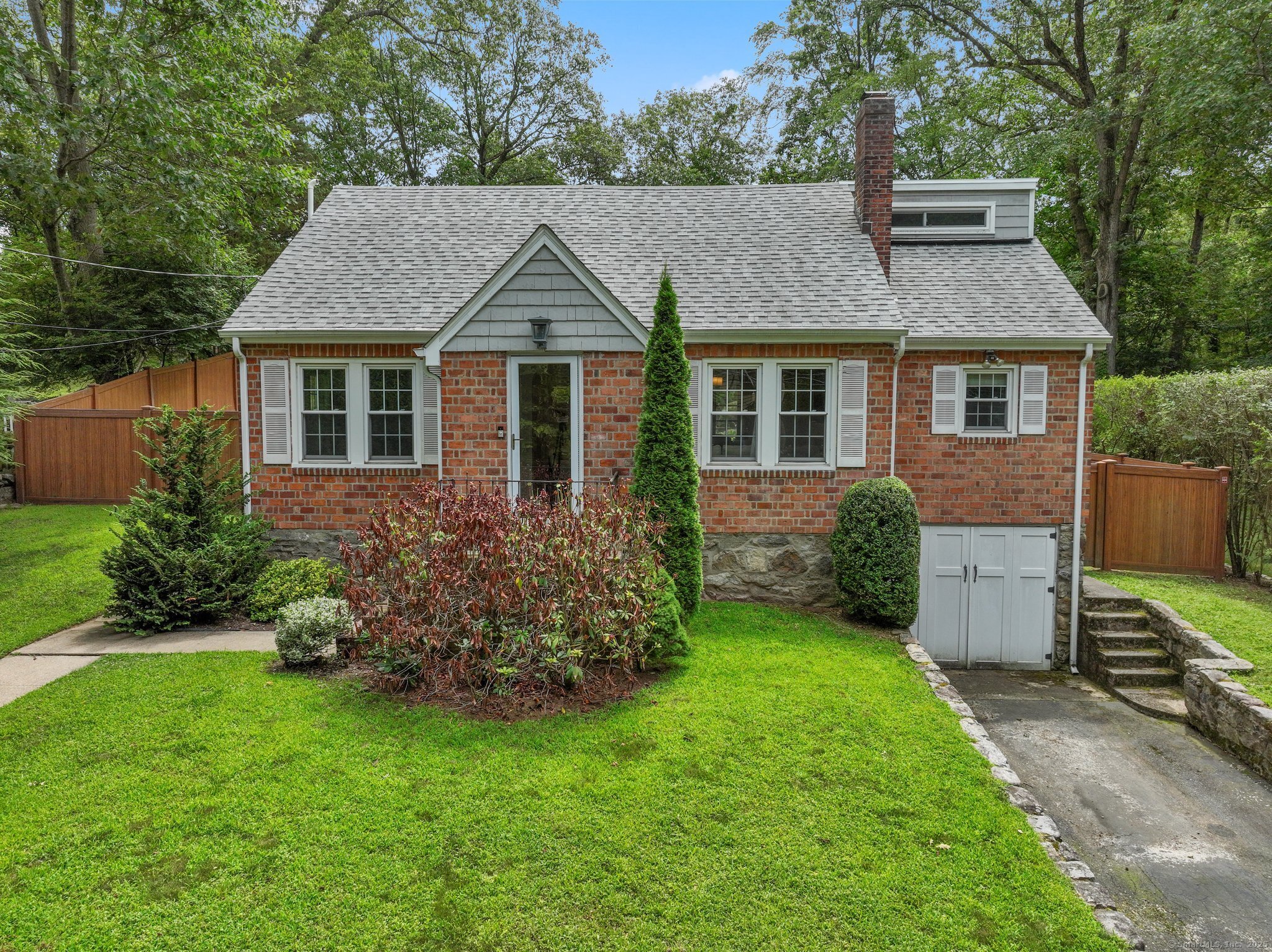 Norwalk, Connecticut 06854, United States, 3 Bedrooms Bedrooms, ,2 BathroomsBathrooms,Residential,Active,166490