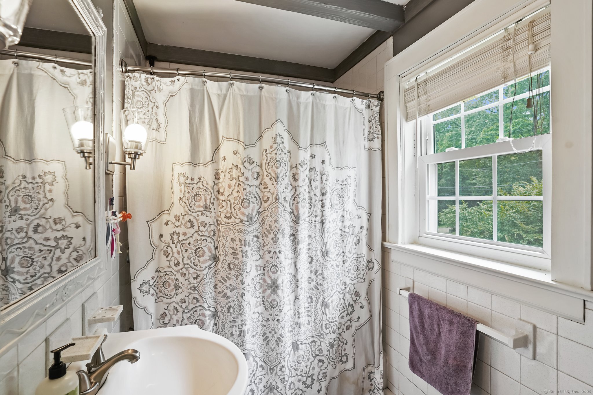 Norwalk, Connecticut 06854, United States, 3 Bedrooms Bedrooms, ,2 BathroomsBathrooms,Residential,Active,166490