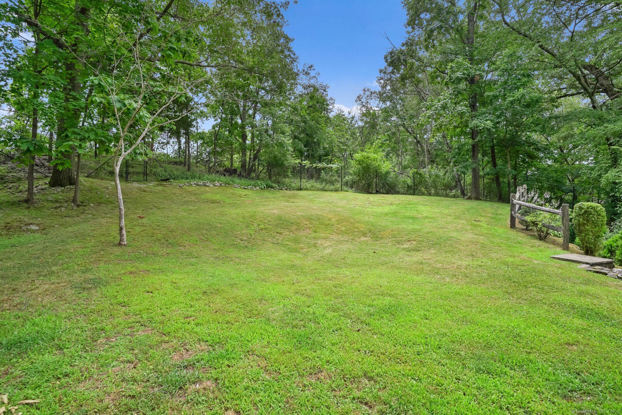 Norwalk, Connecticut 06854, United States, 3 Bedrooms Bedrooms, ,2 BathroomsBathrooms,Residential,Active,166490