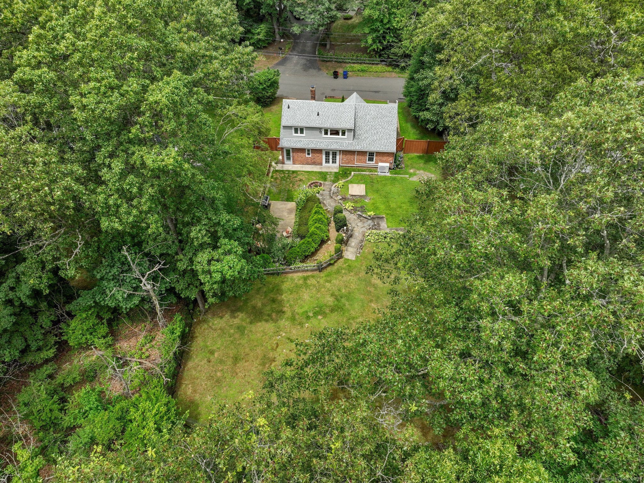 Norwalk, Connecticut 06854, United States, 3 Bedrooms Bedrooms, ,2 BathroomsBathrooms,Residential,Active,166490