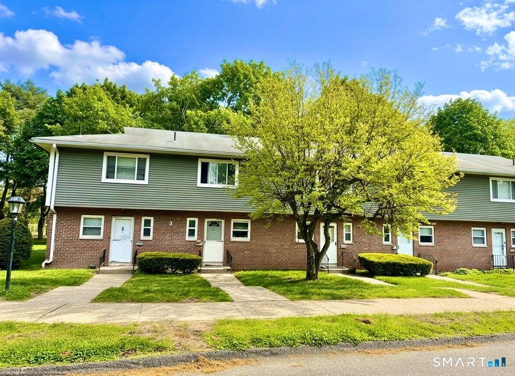 Photo of 3 Camelot Drive #2, Bloomfield, CT 06002 (MLS # 24174178)