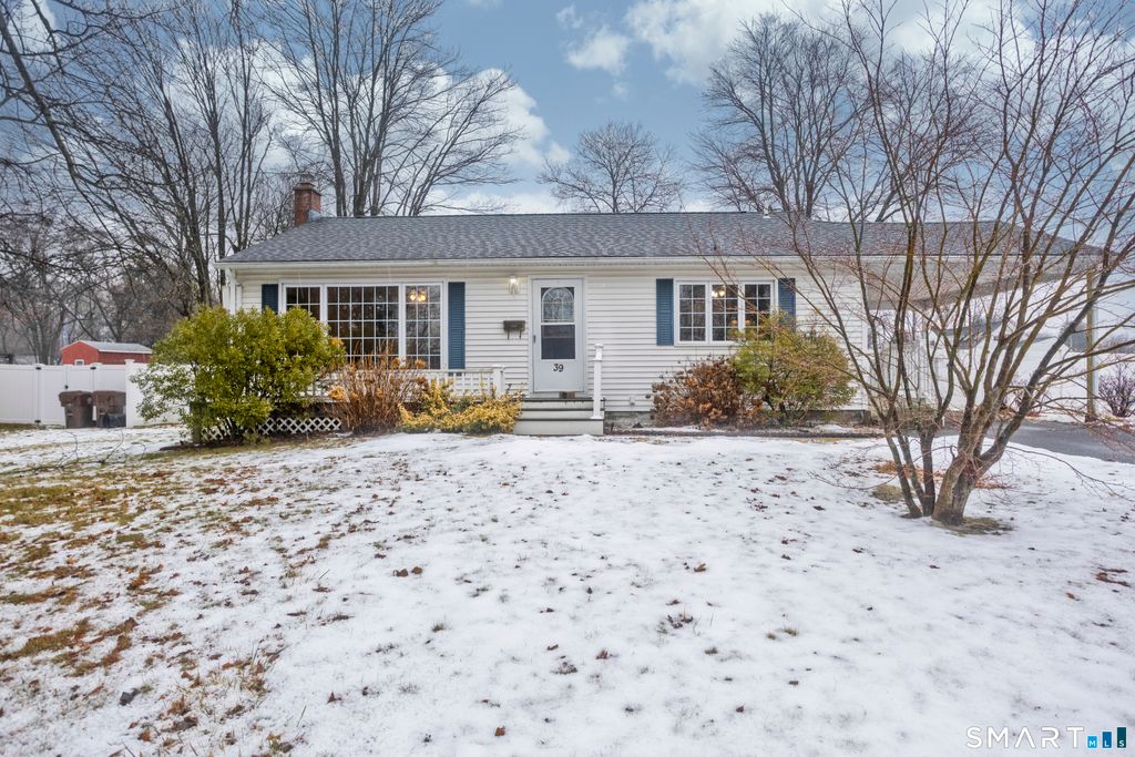 Photo of 39 Perry Lane, Enfield, CT 06082 (MLS # 24147184)