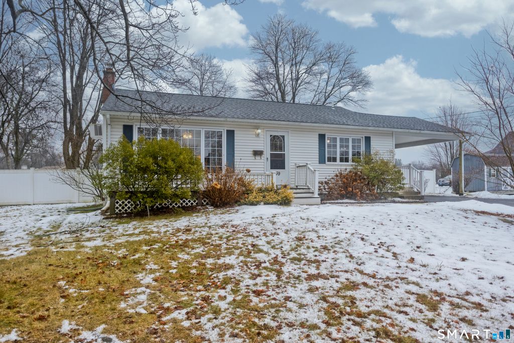 Photo of 39 Perry Lane, Enfield, CT 06082 (MLS # 24147184)