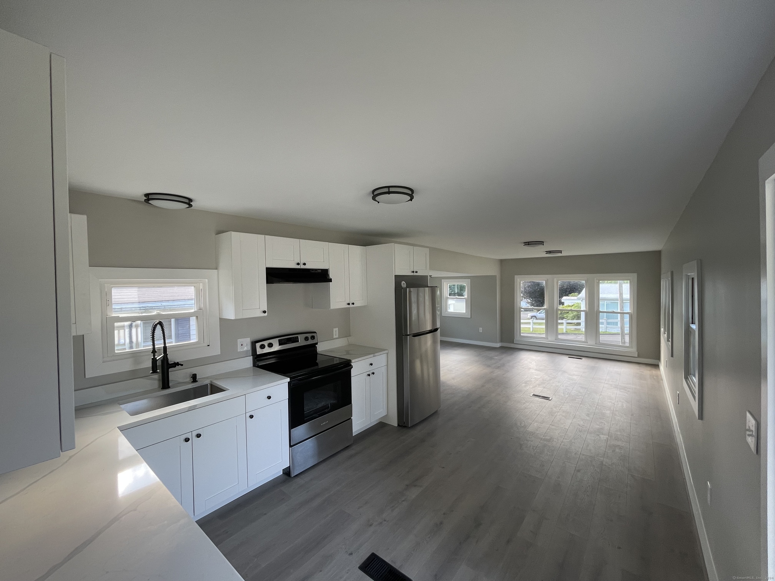 27 Patricia Lane, Naugatuck, Connecticut image 3