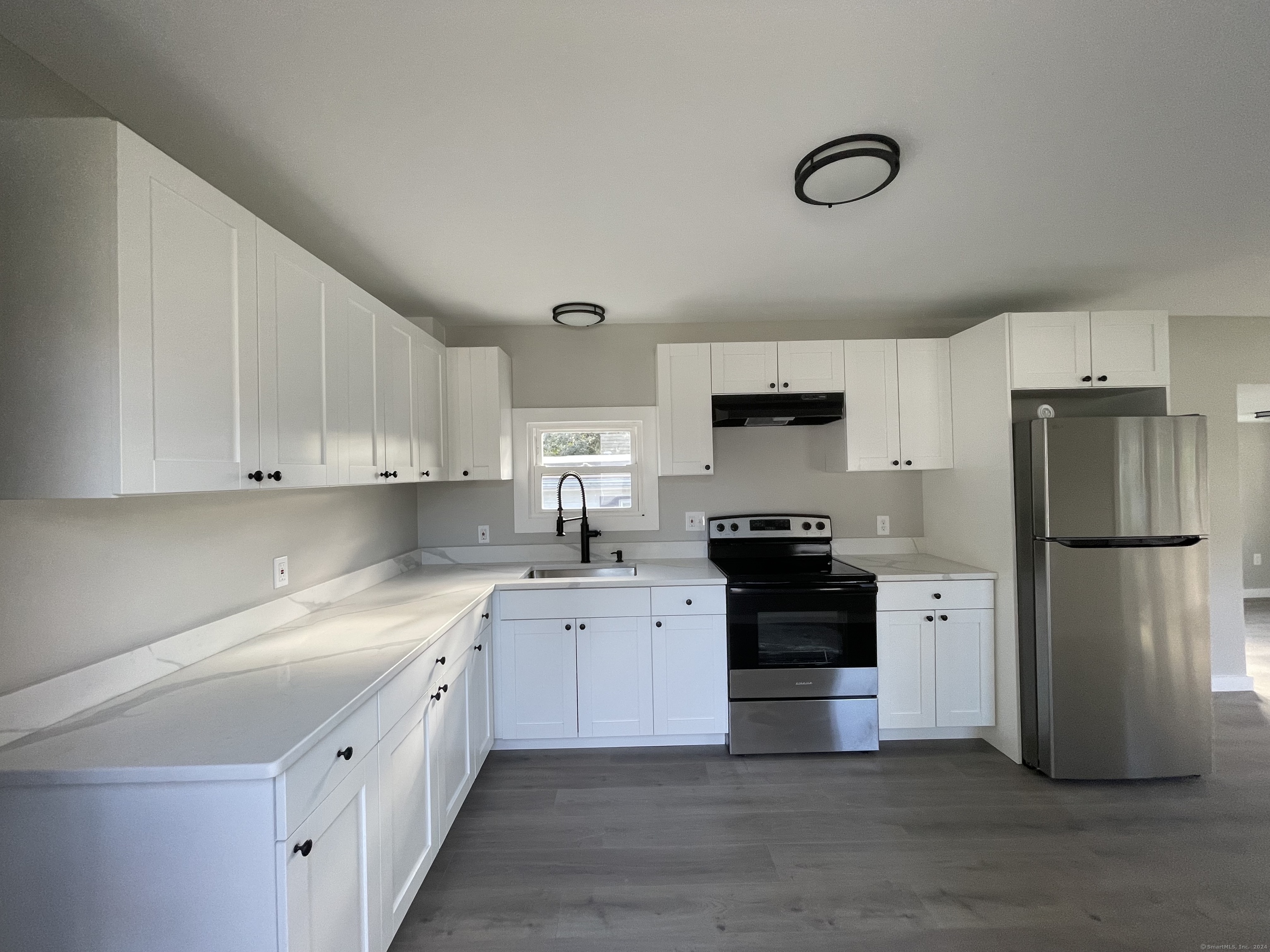 27 Patricia Lane, Naugatuck, Connecticut image 4